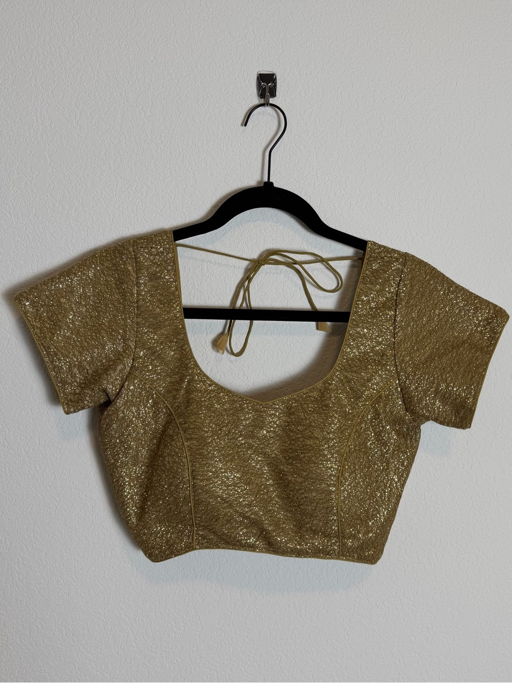 Metallic Gold Scoop-Neck Saree Padded Crop Top with Tie Back